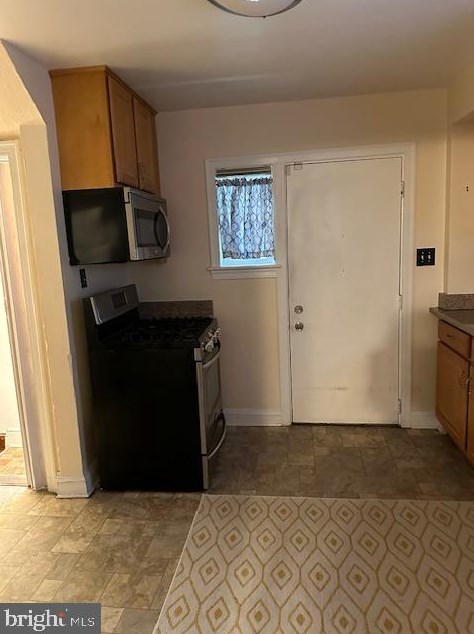 6216 New Hampshire Ave, Washington DC  20011-1545 exterior