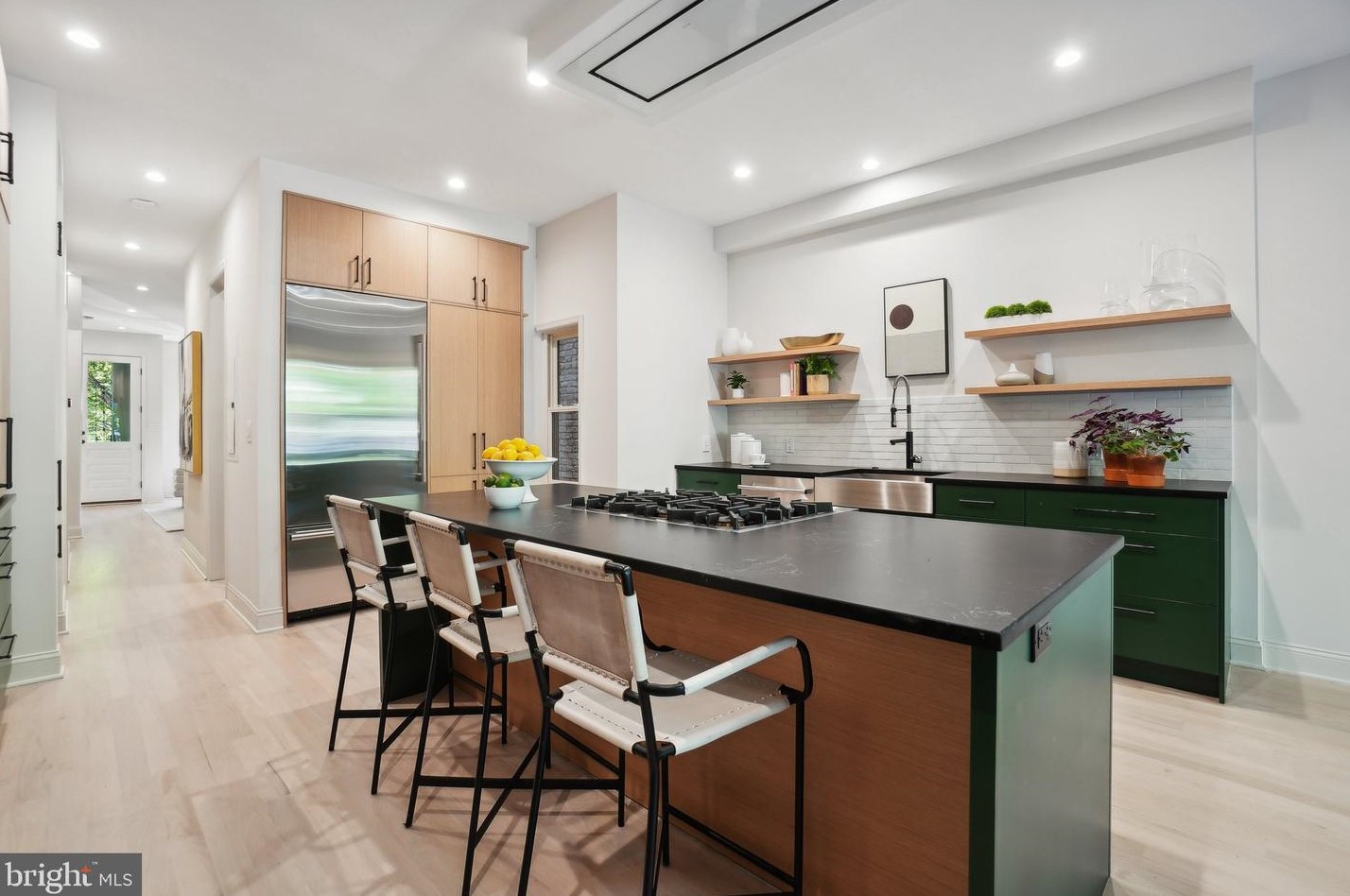 1334 Independence Ave, Washington DC 20003-2365 exterior