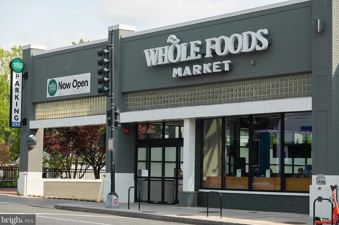 3821 Fulton St, Washington DC 20007-1382 exterior