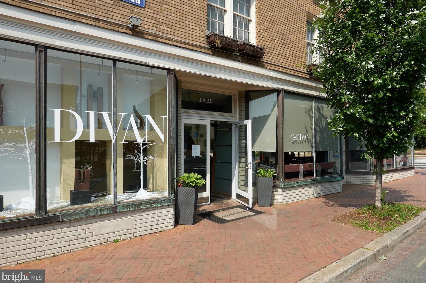 3821 Fulton St, Washington DC 20007-1382 exterior