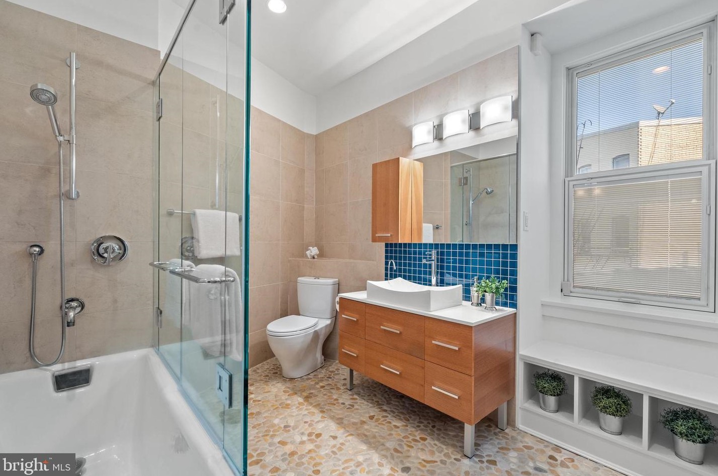 1973 Biltmore St, Washington DC 20009-1903 exterior