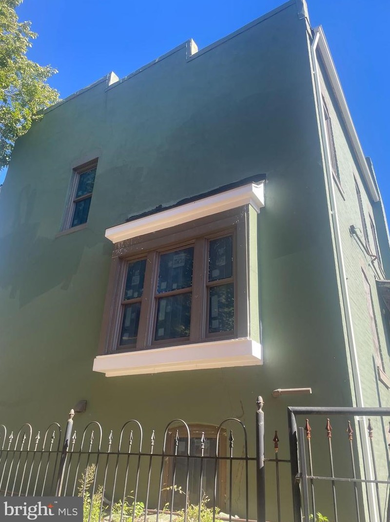 518 Columbia Rd, Washington DC 20001-2904 exterior