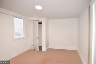 1072 Thomas Jefferson St NW, Washington, DC 20007 - Photo 11