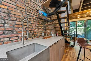 7 Pomander Walk NW, Washington, DC 20007 - Photo 9