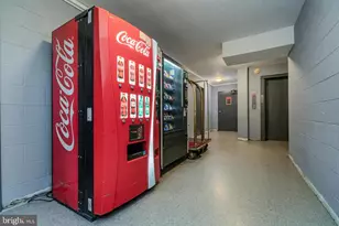 922 24th St NW, Washington, DC 20037 - Photo 17