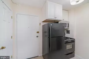 922 24th St NW, Washington, DC 20037 - Photo 11