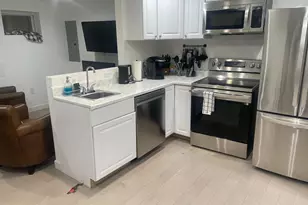 906 I St SE, Washington, DC 20003 - Photo 3