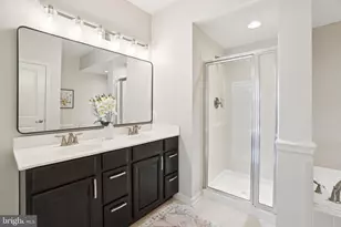 2506 Hurston Ln NE, Washington, DC 20018 - Photo 13