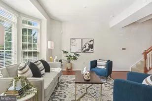 2506 Hurston Ln NE, Washington, DC 20018 - Photo 3