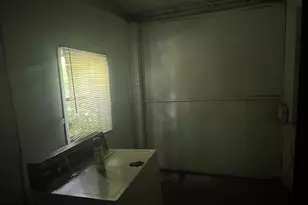 321 36th St NE, Washington, DC 20019 - Photo 9