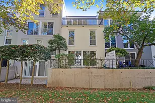 42 G St SW, Washington, DC 20024 - Photo 37