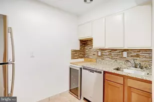 42 G St SW, Washington, DC 20024 - Photo 33