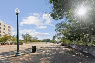 2501 Calvert St NW, Washington, DC 20008 - Photo 27