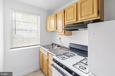 206 Trenton Place SE #301, Washington, DC 20032 - Photo 5
