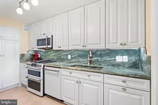 700 New Hampshire Ave NW, Washington, DC 20037 - Photo 27