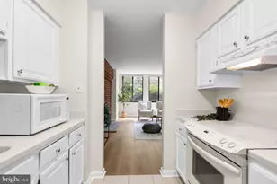 1318 22nd St NW, Washington, DC 20037 - Photo 13