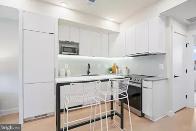 733 8th Street SE #303, Washington, DC 20003 - Photo 5