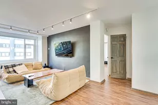 1545 18th St NW, Washington, DC 20036 - Photo 9