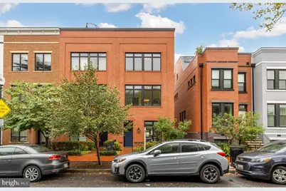 1311 D Street SE, Washington, DC 20003 - Photo 3