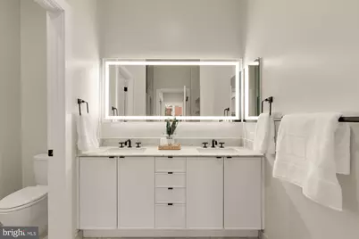 1311 D Street SE, Washington, DC 20003 - Photo 39