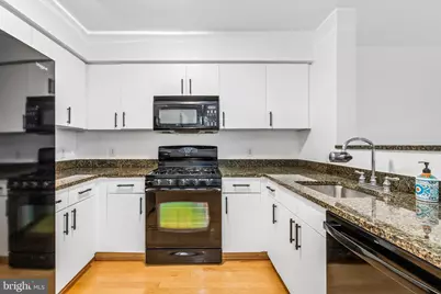 1000 New Jersey Avenue SE #608, Washington, DC 20003 - Photo 5