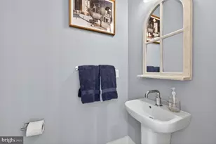 1309 D St SE, Washington, DC 20003 - Photo 13