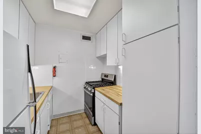 2475 Virginia Avenue NW #925, Washington, DC 20037 - Photo 9