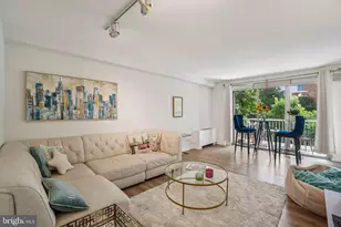 730 24th St NW, Washington, DC 20037 - Photo 3