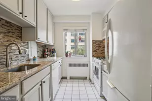 730 24th St NW, Washington, DC 20037 - Photo 9