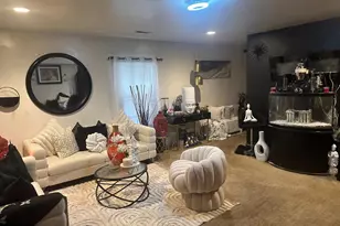 1027 49th St NE, Washington, DC 20019 - Photo 3