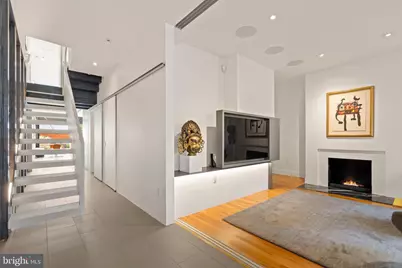 633 E Street SE, Washington, DC 20003 - Photo 3