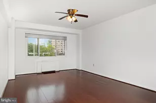 4201 Cathedral Ave NW, Washington, DC 20016 - Photo 11