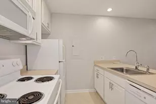 648 C St NE, Washington, DC 20002 - Photo 9