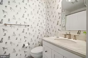 2729 Unicorn Ln NW, Washington, DC 20015 - Photo 31