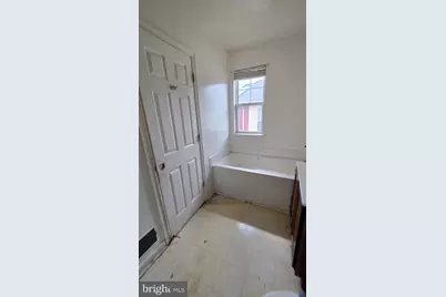 5002 Kimi Gray Court SE, Washington, DC 20019 - Photo 9