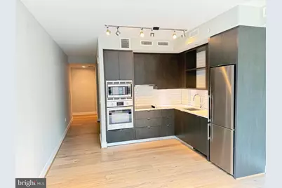 1300 4th Street SE #402, Washington, DC 20003 - Photo 5