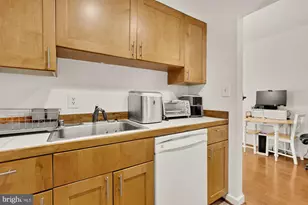 406 15th St SE, Washington, DC 20003 - Photo 27