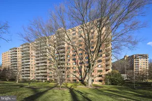 4201 Cathedral Ave NW, Washington, DC 20016 - Photo 35