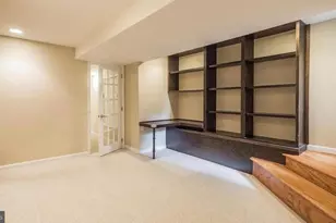 1319 35th St NW, Washington, DC 20007 - Photo 9