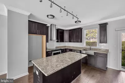 437 Woodcrest Drive SE, Washington, DC 20032 - Photo 5