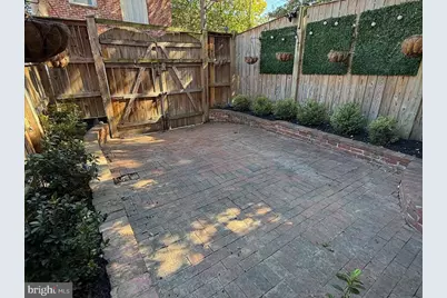 1635 Marion Street NW, Washington, DC 20001 - Photo 25