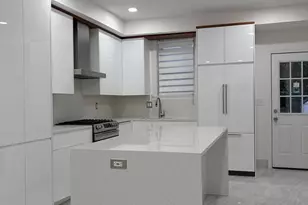 726 Roxboro Pl NW, Washington, DC 20011 - Photo 3