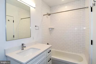 1016 17th Place NE #103, Washington, DC 20002 - Photo 9