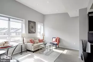 2422 17th St NW, Washington, DC 20009 - Photo 5