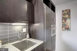 2422 17th St NW, Washington, DC 20009 - Photo 13
