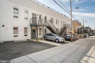 2422 17th St NW, Washington, DC 20009 - Photo 29