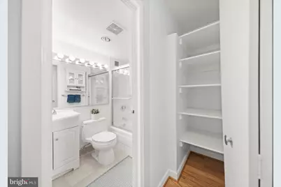 1260 21st Street NW #107, Washington, DC 20036 - Photo 11