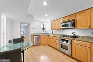 936 T St NW, Washington, DC 20001 - Photo 9