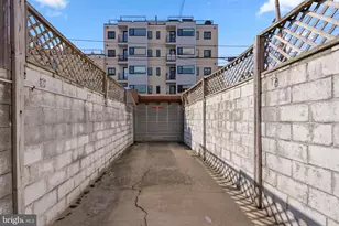 1934 11th St NW, Washington, DC 20001 - Photo 15