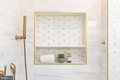 910 8th Street NE, Washington, DC 20002 - Photo 35